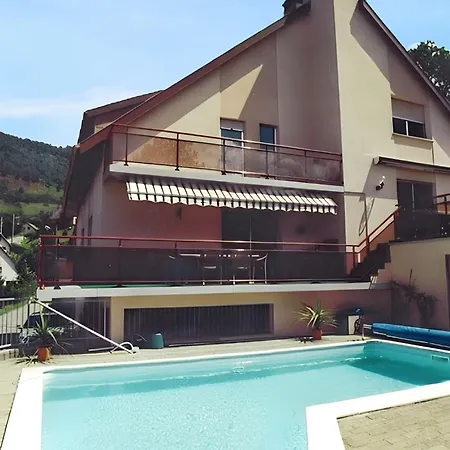Confortable à 68 M² Avec Piscine Partagée Oderen