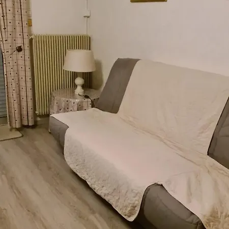 Confortable A 68 M² Avec Piscine Partagee *