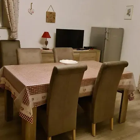 Confortable à 68 M² Avec Piscine Partagée Oderen