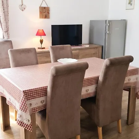 Confortable A 68 M² Avec Piscine Partagee * Oderen