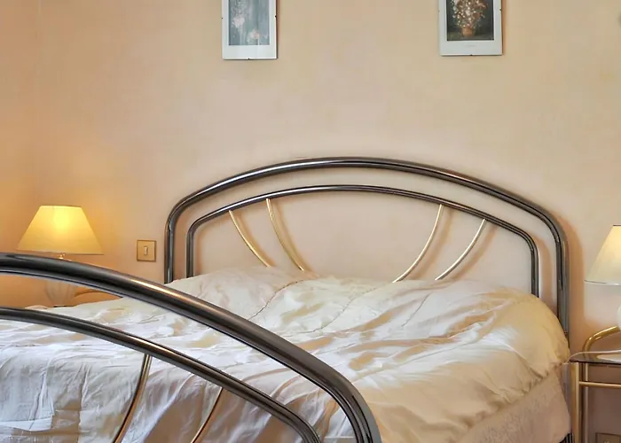 Confortable A 68 M² Avec Piscine Partagee *