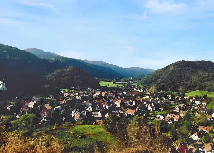 Confortable A 68 M² Avec Piscine Partagee *