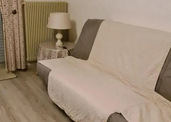 Confortable A 68 M² Avec Piscine Partagee *